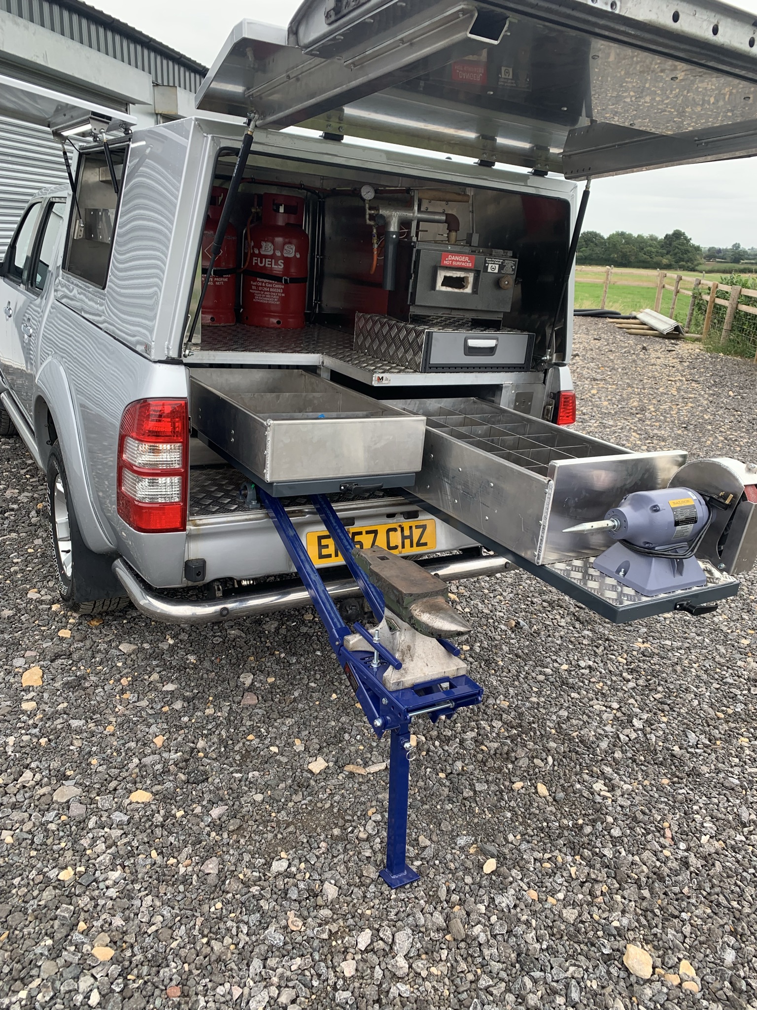 Rear Pickup/Van drawers (150kg Rated) - Mocho Fabrication